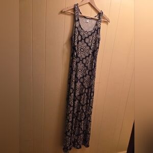 Old Navy Monochrome Patterned Maxi Dress